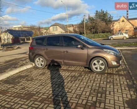 Коричневый Рено Гранд Сценик, объемом двигателя 1.5 л и пробегом 228 тыс. км за 7800 $, фото 1 на Automoto.ua