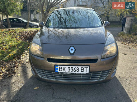 Коричневый Рено Гранд Сценик, объемом двигателя 1.46 л и пробегом 252 тыс. км за 7500 $, фото 1 на Automoto.ua