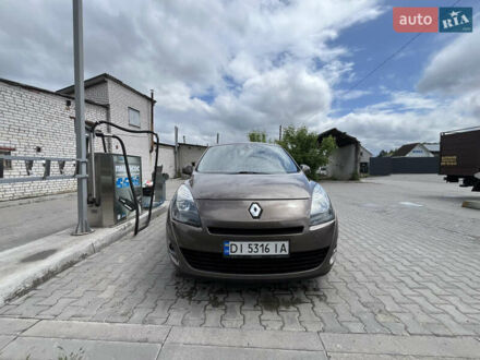 Рено Гранд Сценик 2011 в Житомире на Automoto.ua Коричневый Рено Гранд Сценик, объемом двигателя 1.5 л и пробегом 275 тыс. км за 7000 $, фото 1 на Automoto.ua
