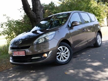 Рено Гранд Сценик 2012 в Владимир-Волынский на Automoto.ua Коричневый Рено Гранд Сценик, объемом двигателя 1.5 л и пробегом 272 тыс. км за 8477 $, фото 1 на Automoto.ua
