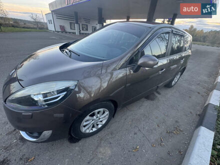 Рено Гранд Сценік 2013 у Івано-Франківську на Automoto.ua Коричневий Рено Гранд Сценік, об'ємом двигуна 1.46 л та пробігом 283 тис. км за 9350 $, фото 1 на Automoto.ua