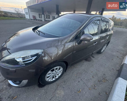 Коричневий Рено Гранд Сценік, об'ємом двигуна 1.46 л та пробігом 283 тис. км за 9350 $, фото 1 на Automoto.ua