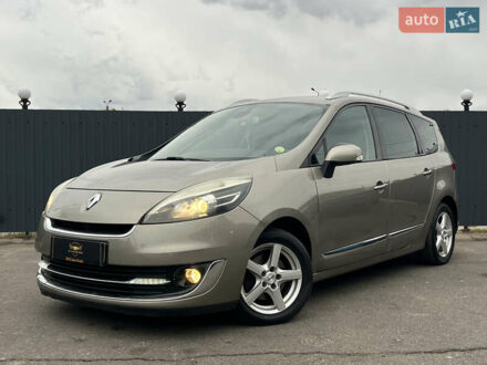Коричневый Рено Гранд Сценик, объемом двигателя 1.46 л и пробегом 218 тыс. км за 9900 $, фото 1 на Automoto.ua