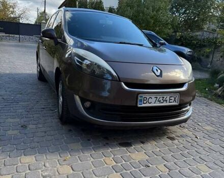 Коричневий Рено Гранд Сценік, об'ємом двигуна 1.5 л та пробігом 255 тис. км за 6700 $, фото 1 на Automoto.ua