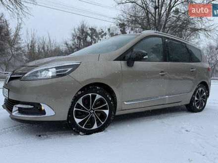 Коричневий Рено Гранд Сценік, об'ємом двигуна 2 л та пробігом 218 тис. км за 11500 $, фото 1 на Automoto.ua