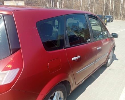 Красный Рено Гранд Сценик, объемом двигателя 2 л и пробегом 400 тыс. км за 4900 $, фото 4 на Automoto.ua