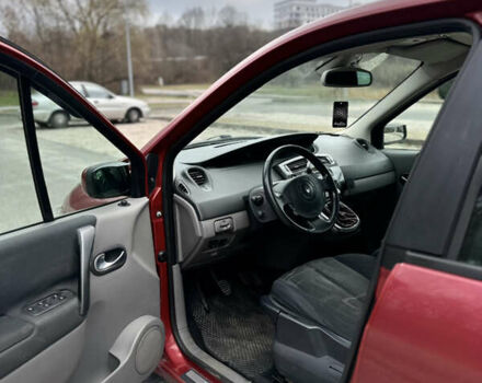 Красный Рено Гранд Сценик, объемом двигателя 2 л и пробегом 270 тыс. км за 3000 $, фото 8 на Automoto.ua