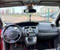 Красный Рено Гранд Сценик, объемом двигателя 1.6 л и пробегом 195 тыс. км за 4300 $, фото 6 на Automoto.ua
