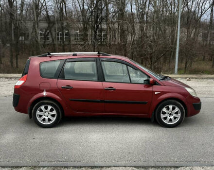 Красный Рено Гранд Сценик, объемом двигателя 2 л и пробегом 270 тыс. км за 3000 $, фото 5 на Automoto.ua
