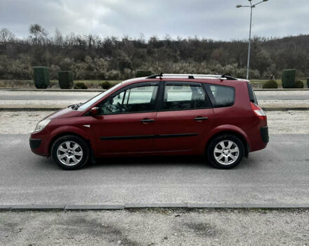 Красный Рено Гранд Сценик, объемом двигателя 2 л и пробегом 270 тыс. км за 3000 $, фото 1 на Automoto.ua