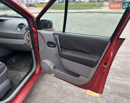 Красный Рено Гранд Сценик, объемом двигателя 1.59 л и пробегом 200 тыс. км за 3500 $, фото 31 на Automoto.ua