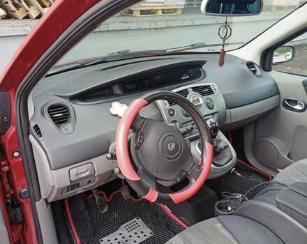 Красный Рено Гранд Сценик, объемом двигателя 1.6 л и пробегом 270 тыс. км за 4300 $, фото 1 на Automoto.ua