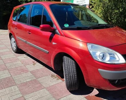 Красный Рено Гранд Сценик, объемом двигателя 1.6 л и пробегом 176 тыс. км за 5000 $, фото 5 на Automoto.ua