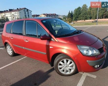 Красный Рено Гранд Сценик, объемом двигателя 2 л и пробегом 360 тыс. км за 5199 $, фото 3 на Automoto.ua