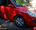 Красный Рено Гранд Сценик, объемом двигателя 2 л и пробегом 180 тыс. км за 5700 $, фото 2 на Automoto.ua