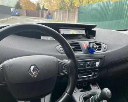 Червоний Рено Гранд Сценік, об'ємом двигуна 1.4 л та пробігом 210 тис. км за 3850 $, фото 17 на Automoto.ua