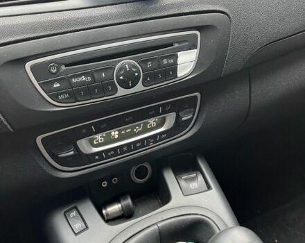 Червоний Рено Гранд Сценік, об'ємом двигуна 1.4 л та пробігом 210 тис. км за 3850 $, фото 18 на Automoto.ua