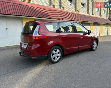 Красный Рено Гранд Сценик, объемом двигателя 1.9 л и пробегом 289 тыс. км за 6500 $, фото 5 на Automoto.ua