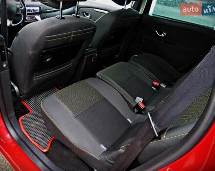 Красный Рено Гранд Сценик, объемом двигателя 2 л и пробегом 270 тыс. км за 7700 $, фото 14 на Automoto.ua