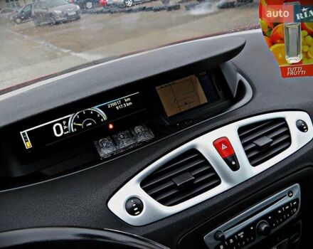 Красный Рено Гранд Сценик, объемом двигателя 2 л и пробегом 270 тыс. км за 7700 $, фото 9 на Automoto.ua