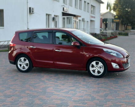 Красный Рено Гранд Сценик, объемом двигателя 2 л и пробегом 270 тыс. км за 7700 $, фото 7 на Automoto.ua