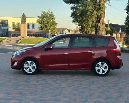 Красный Рено Гранд Сценик, объемом двигателя 2 л и пробегом 270 тыс. км за 7700 $, фото 10 на Automoto.ua