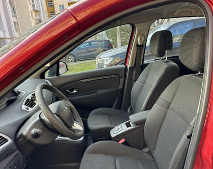 Красный Рено Гранд Сценик, объемом двигателя 1.9 л и пробегом 289 тыс. км за 6500 $, фото 10 на Automoto.ua