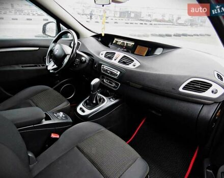 Красный Рено Гранд Сценик, объемом двигателя 2 л и пробегом 270 тыс. км за 7700 $, фото 18 на Automoto.ua