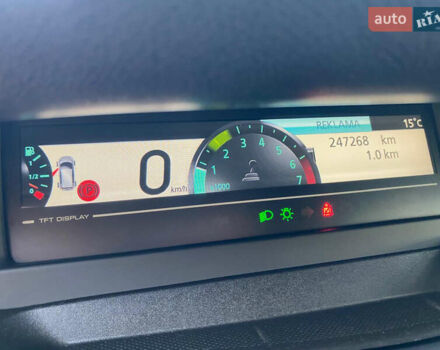 Червоний Рено Гранд Сценік, об'ємом двигуна 1.4 л та пробігом 247 тис. км за 6450 $, фото 32 на Automoto.ua