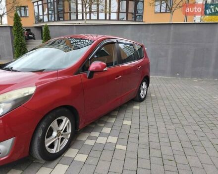 Червоний Рено Гранд Сценік, об'ємом двигуна 1.5 л та пробігом 251 тис. км за 7900 $, фото 1 на Automoto.ua