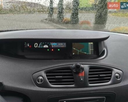 Червоний Рено Гранд Сценік, об'ємом двигуна 1.5 л та пробігом 251 тис. км за 7900 $, фото 14 на Automoto.ua