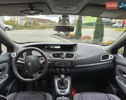 Червоний Рено Гранд Сценік, об'ємом двигуна 1.5 л та пробігом 251 тис. км за 7900 $, фото 9 на Automoto.ua