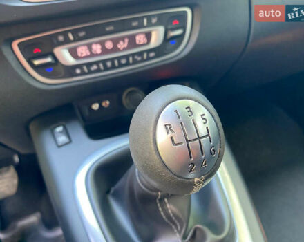 Червоний Рено Гранд Сценік, об'ємом двигуна 1.4 л та пробігом 247 тис. км за 6450 $, фото 34 на Automoto.ua