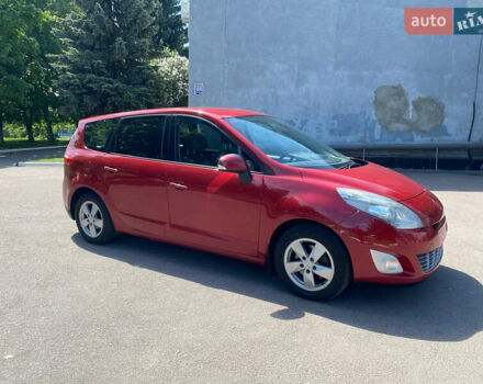 Червоний Рено Гранд Сценік, об'ємом двигуна 1.4 л та пробігом 247 тис. км за 6450 $, фото 66 на Automoto.ua