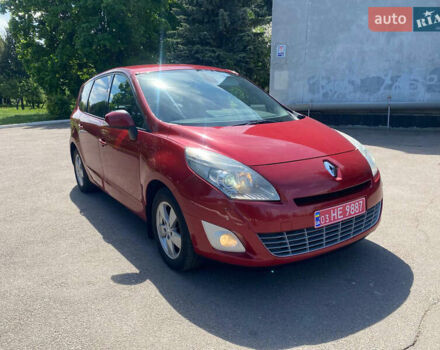 Червоний Рено Гранд Сценік, об'ємом двигуна 1.4 л та пробігом 247 тис. км за 6450 $, фото 68 на Automoto.ua