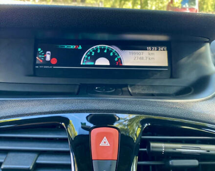 Красный Рено Гранд Сценик, объемом двигателя 1.4 л и пробегом 198 тыс. км за 7750 $, фото 21 на Automoto.ua