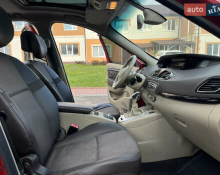 Красный Рено Гранд Сценик, объемом двигателя 1.5 л и пробегом 290 тыс. км за 6950 $, фото 43 на Automoto.ua