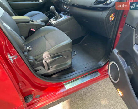 Червоний Рено Гранд Сценік, об'ємом двигуна 1.4 л та пробігом 247 тис. км за 6450 $, фото 54 на Automoto.ua