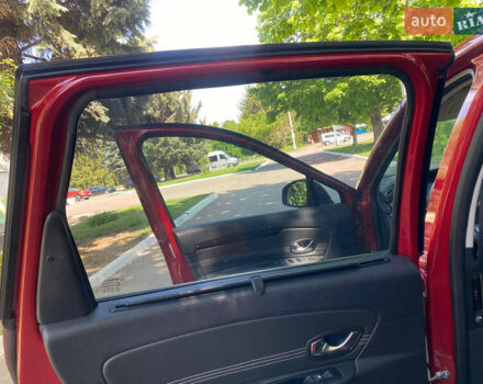 Червоний Рено Гранд Сценік, об'ємом двигуна 1.4 л та пробігом 247 тис. км за 6450 $, фото 40 на Automoto.ua