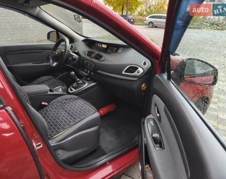 Червоний Рено Гранд Сценік, об'ємом двигуна 1.5 л та пробігом 251 тис. км за 7900 $, фото 16 на Automoto.ua