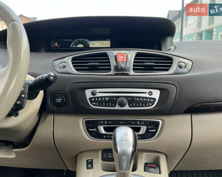 Красный Рено Гранд Сценик, объемом двигателя 1.5 л и пробегом 290 тыс. км за 6950 $, фото 47 на Automoto.ua