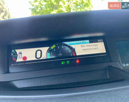 Червоний Рено Гранд Сценік, об'ємом двигуна 1.4 л та пробігом 247 тис. км за 6450 $, фото 30 на Automoto.ua