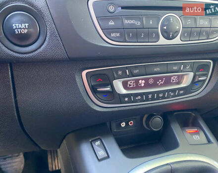 Червоний Рено Гранд Сценік, об'ємом двигуна 1.4 л та пробігом 247 тис. км за 6450 $, фото 27 на Automoto.ua