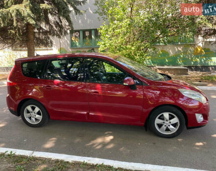 Червоний Рено Гранд Сценік, об'ємом двигуна 1.4 л та пробігом 247 тис. км за 6450 $, фото 19 на Automoto.ua