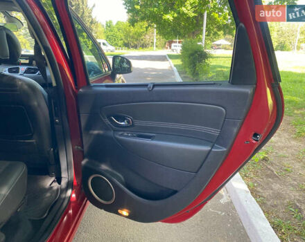Червоний Рено Гранд Сценік, об'ємом двигуна 1.4 л та пробігом 247 тис. км за 6450 $, фото 45 на Automoto.ua