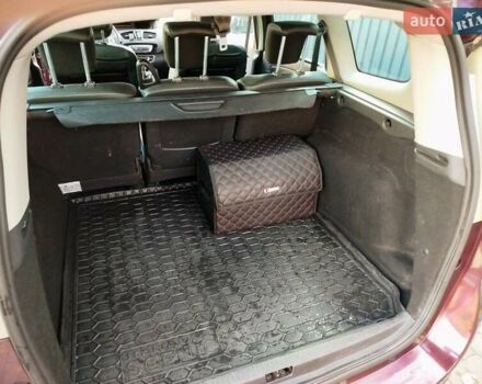 Красный Рено Гранд Сценик, объемом двигателя 1.6 л и пробегом 249 тыс. км за 8500 $, фото 22 на Automoto.ua