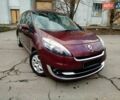 Красный Рено Гранд Сценик, объемом двигателя 1.6 л и пробегом 249 тыс. км за 8500 $, фото 1 на Automoto.ua