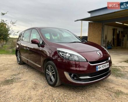 Красный Рено Гранд Сценик, объемом двигателя 2 л и пробегом 227 тыс. км за 10200 $, фото 7 на Automoto.ua