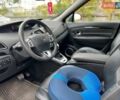 Красный Рено Гранд Сценик, объемом двигателя 2 л и пробегом 227 тыс. км за 10200 $, фото 5 на Automoto.ua