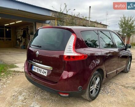 Красный Рено Гранд Сценик, объемом двигателя 2 л и пробегом 227 тыс. км за 10200 $, фото 3 на Automoto.ua